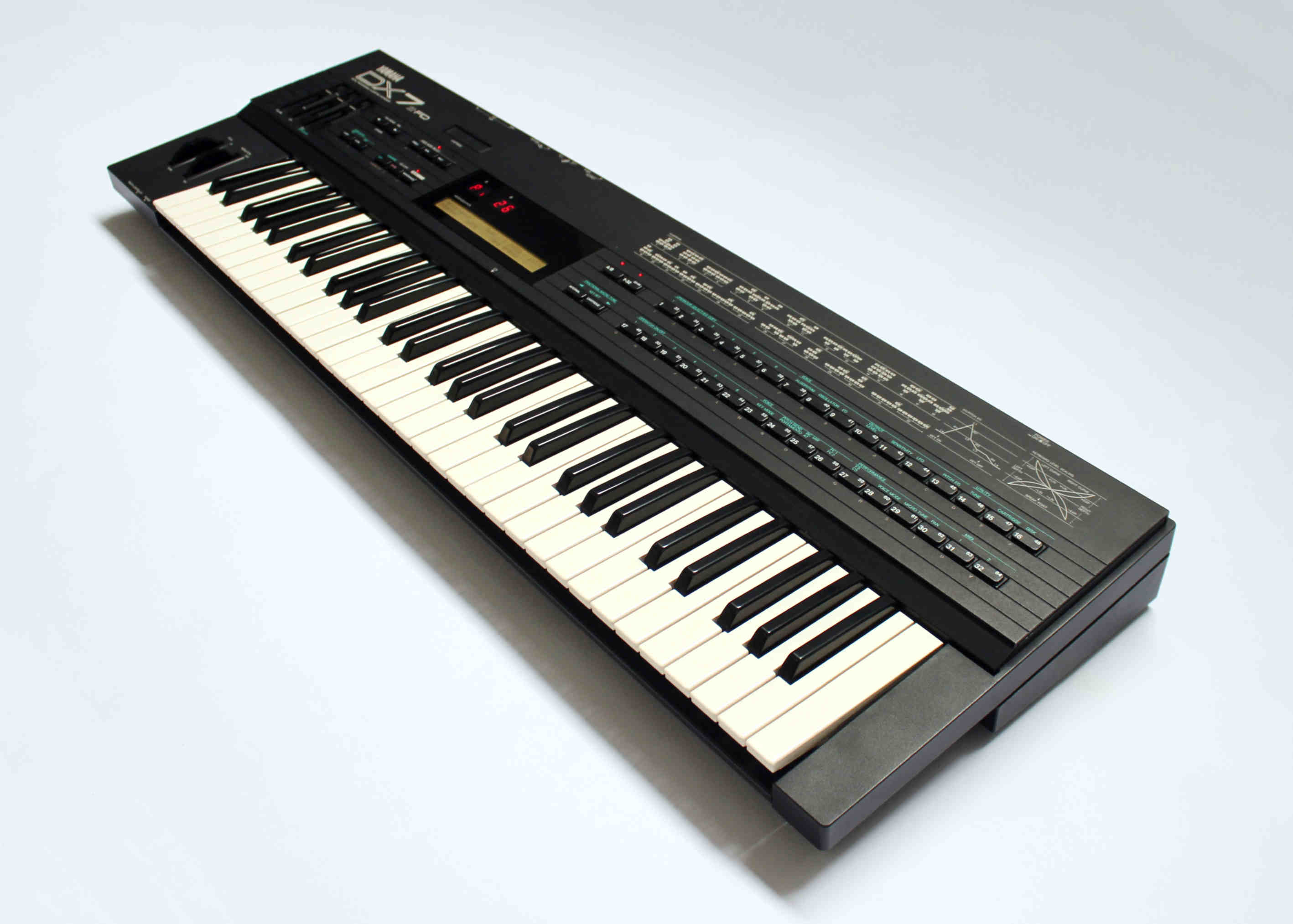 YAMAHA DX7II-D シンセサイザー-