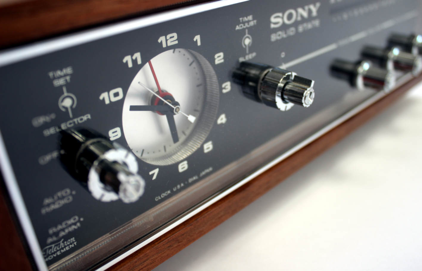 SONY 8RC54 Clock Radio (1965) Wolf Review