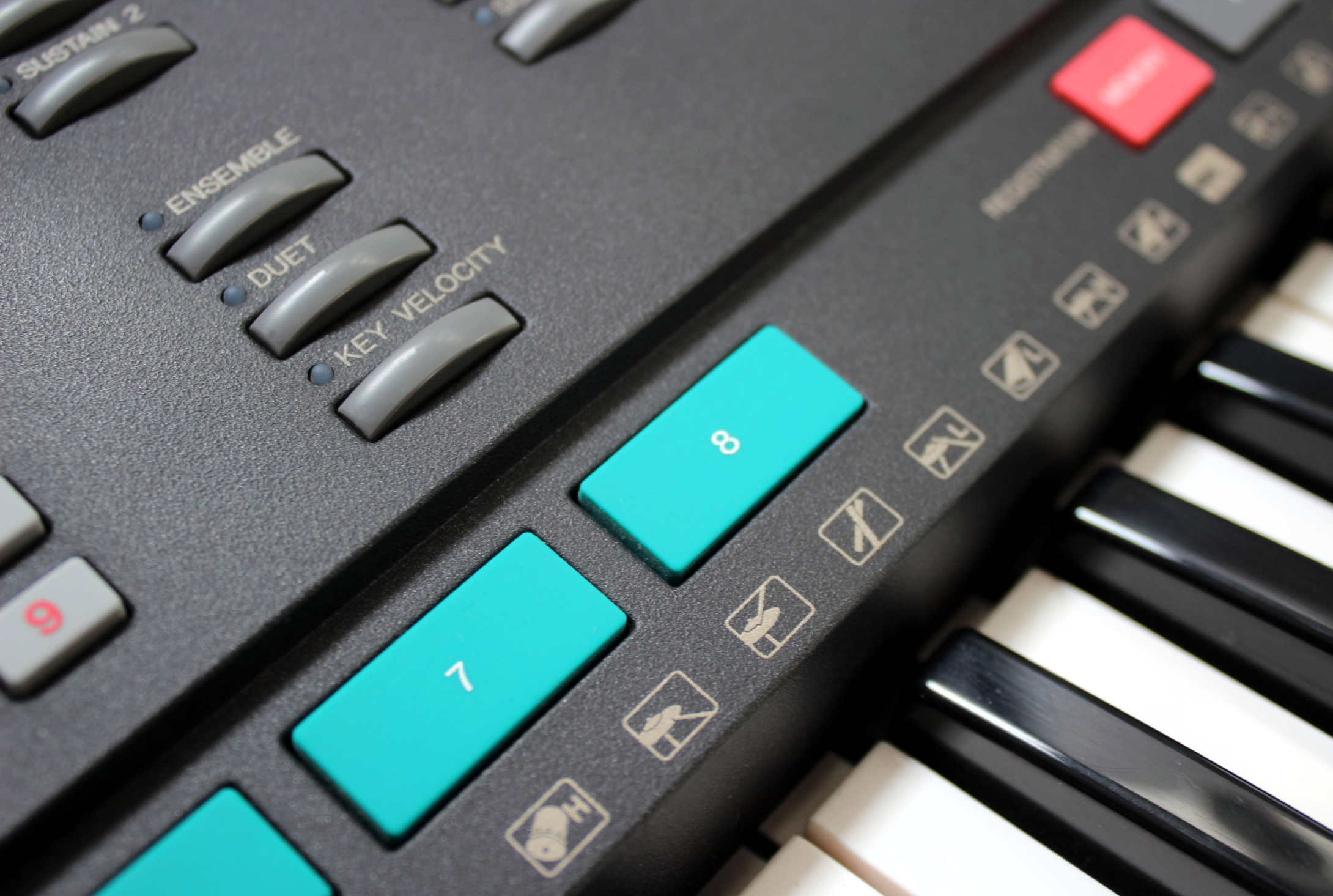 Yamaha PSR-4600 Portatone Keyboard (1990)