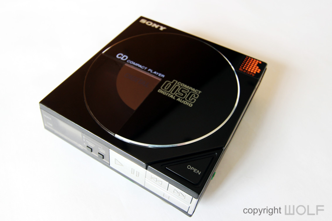 D-5 / Discman D-50 de Sony, el primer reproductor de CD portátil,1984  Fotografía de stock - Alamy