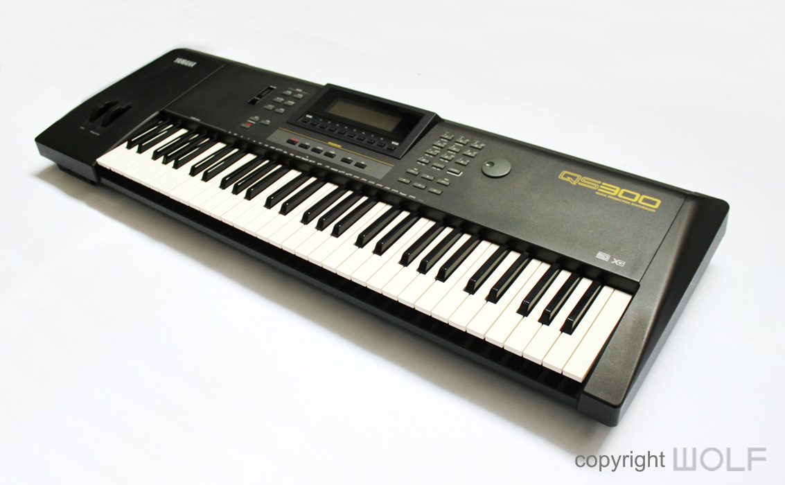 YAMAHA シンセサイザー QS300-