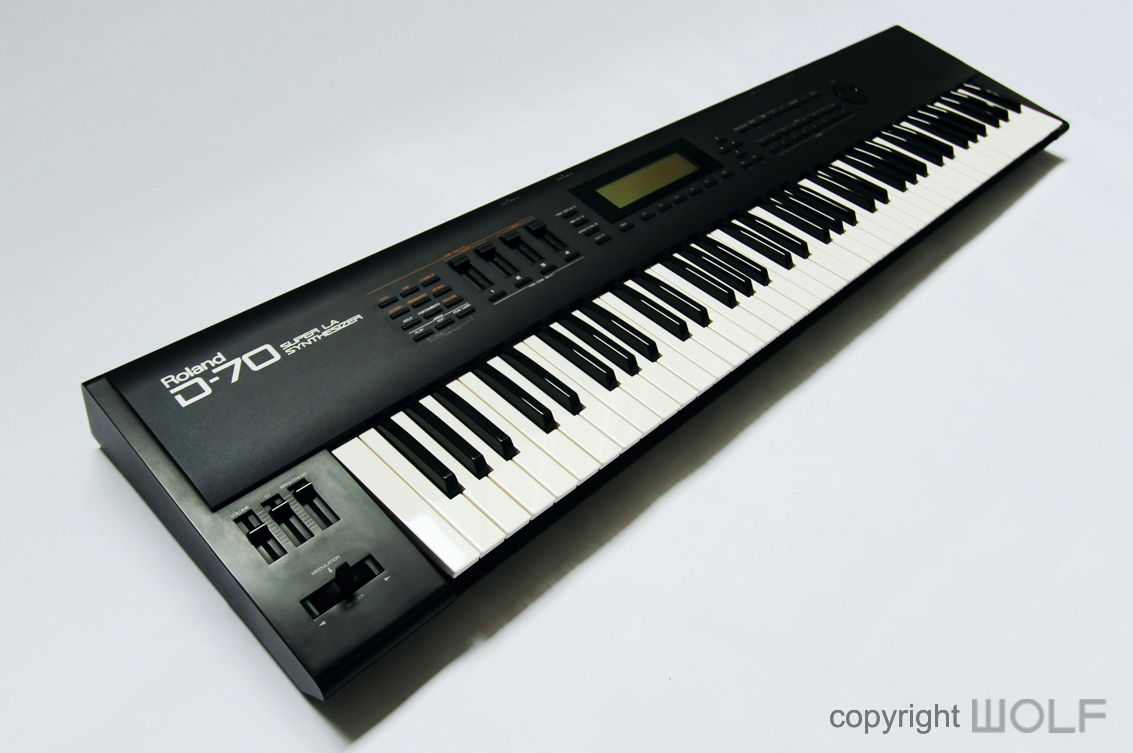 ROLAND ローランド シンセサイザー D-70-