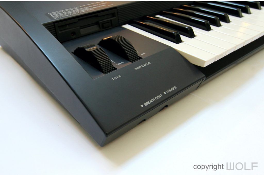 Yamaha V50 Synthesizer (1989) Wolf Review